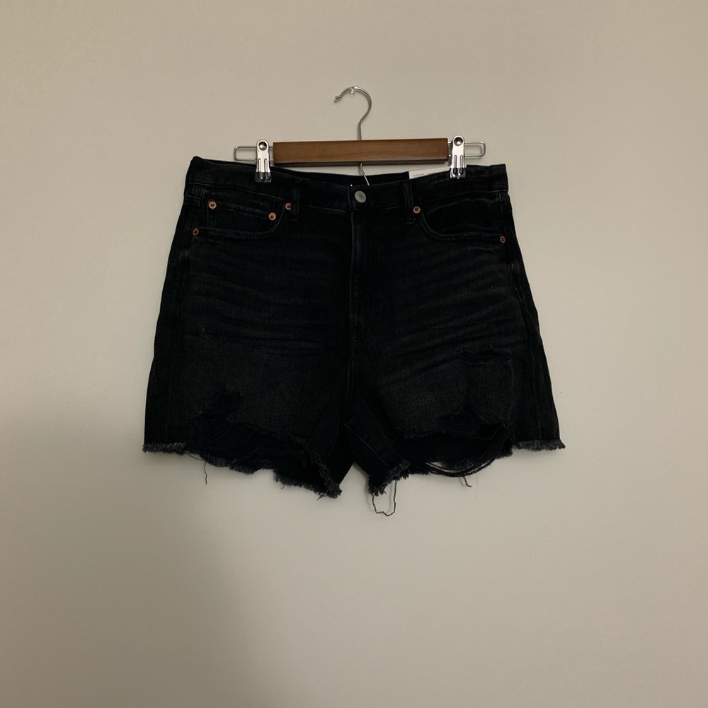 90’s boyfriend denim shorts